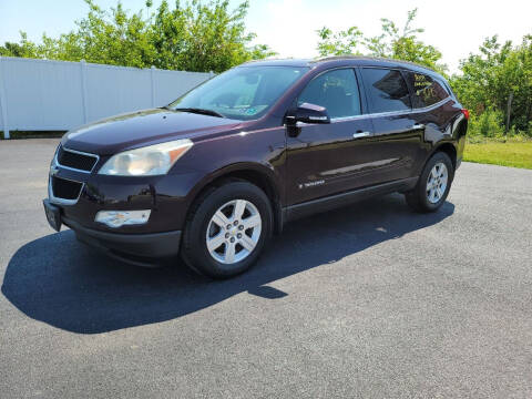 2009 Chevrolet Traverse for sale at Caps Cars Of Taylorville in Taylorville IL