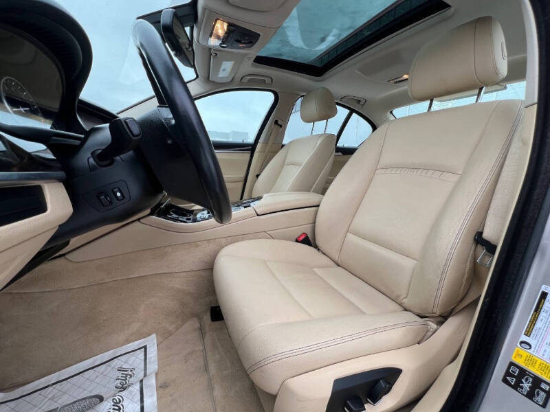 2015 BMW 5 Series 528i xDrive