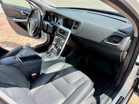 2016 Volvo S60 T5 Drive-E Premier