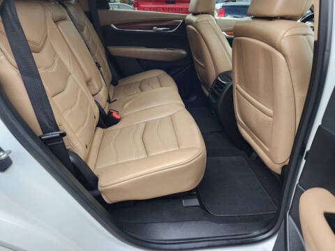 2017 Cadillac XT5 Platinum