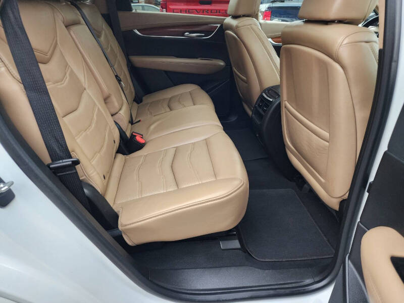 2017 Cadillac XT5 Platinum