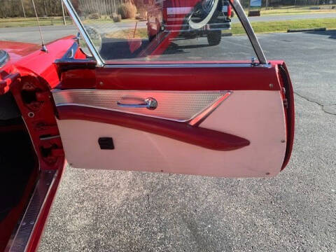 1956 Ford Thunderbird