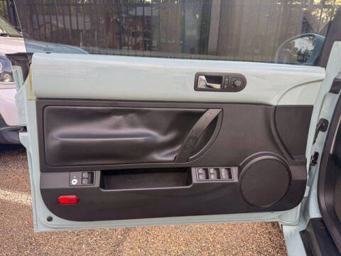 2010 Volkswagen New Beetle Convertible Final Edition PZEV