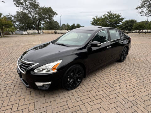 2015 Nissan Altima for sale at PFA Autos in Union City GA