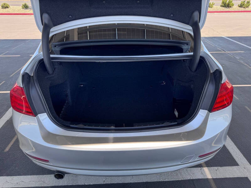 2014 BMW 3 Series 320i