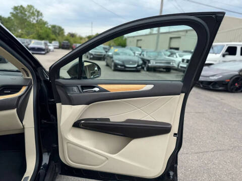 2016 Lincoln MKC Select