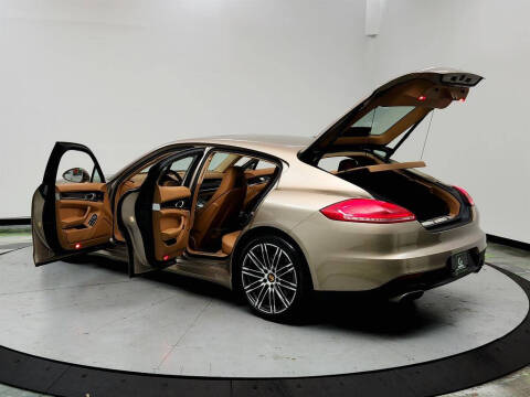 2016 Porsche Panamera