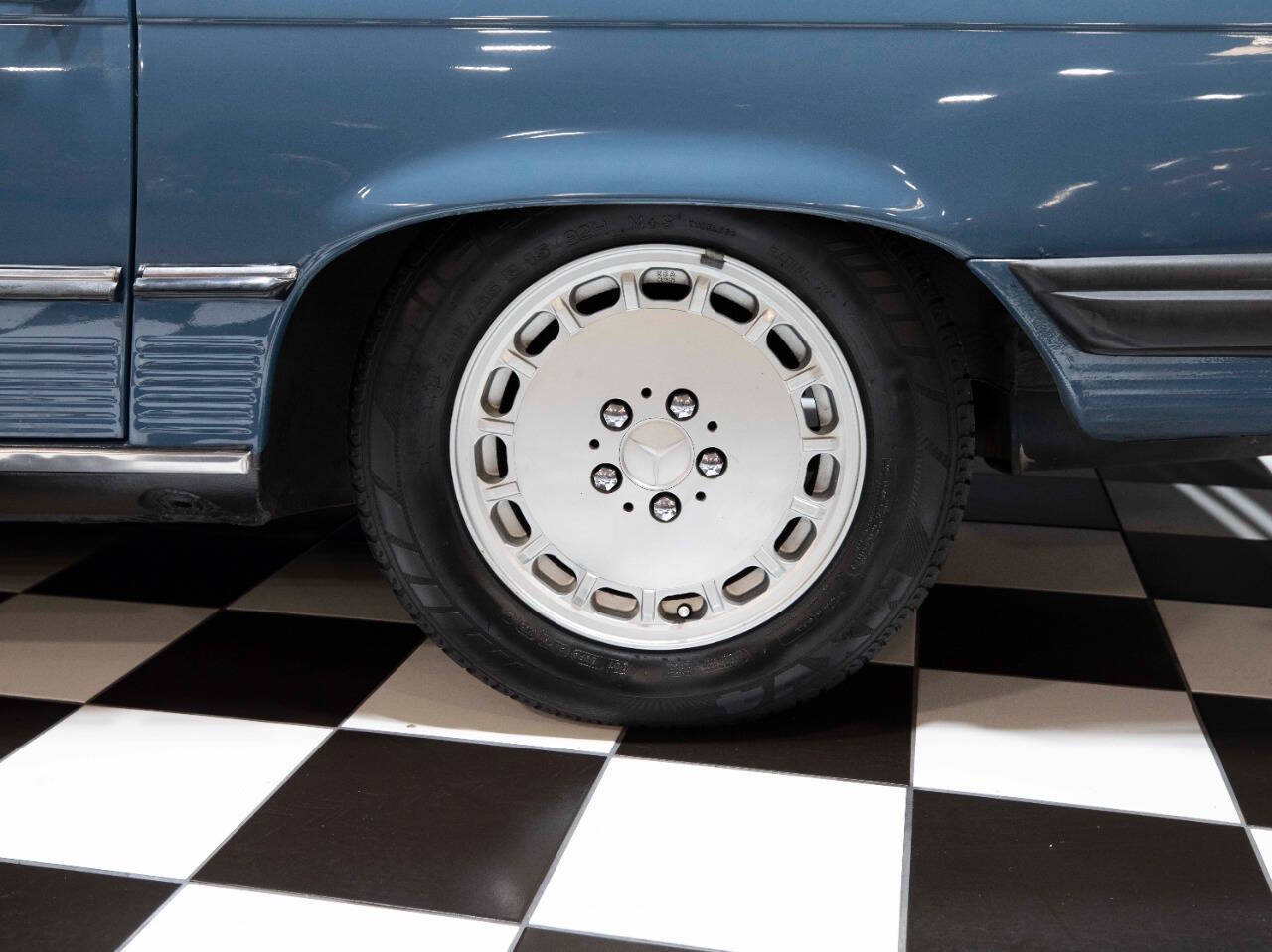 1977 Mercedes-Benz 450 SL 21