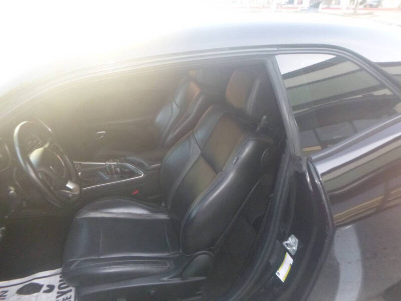 2018 Dodge Challenger SXT Plus