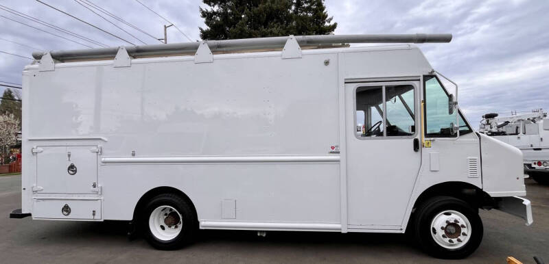 2016 Freightliner MT55 Chassis