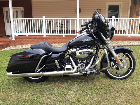 2019 Harley Davidson FLHX for sale at Rucker Auto & Cycle Sales in Enterprise AL