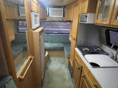 2000 Roadtrek 200 Versatile