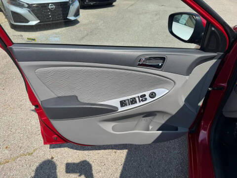 2013 Hyundai Accent GLS