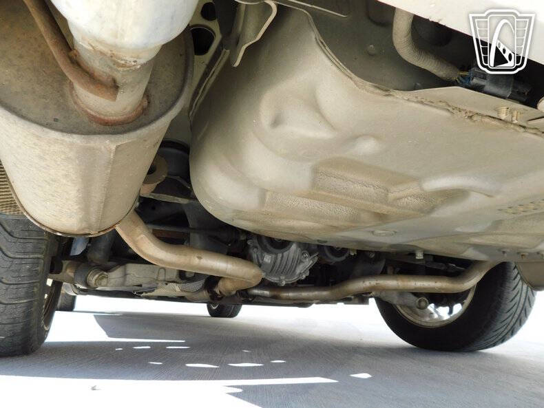 2004 Ford Thunderbird Deluxe