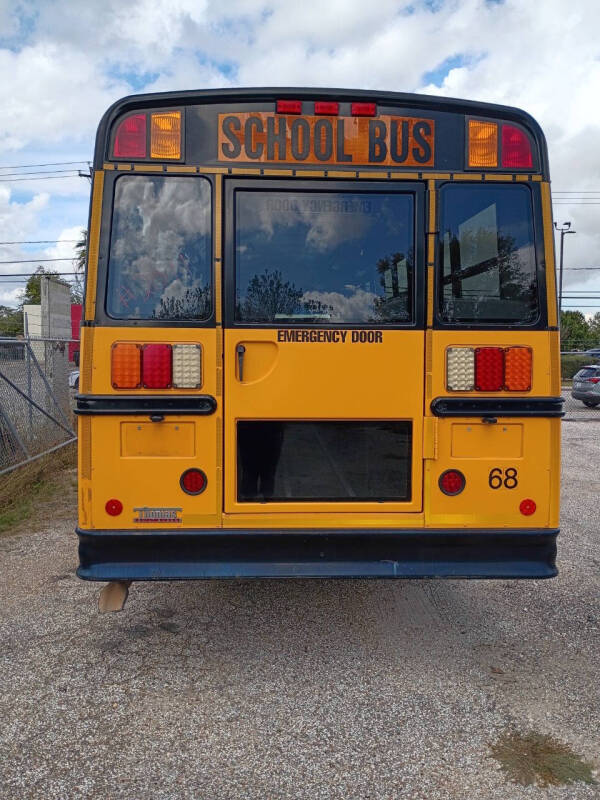 2009 Freightliner B2 Chassis
