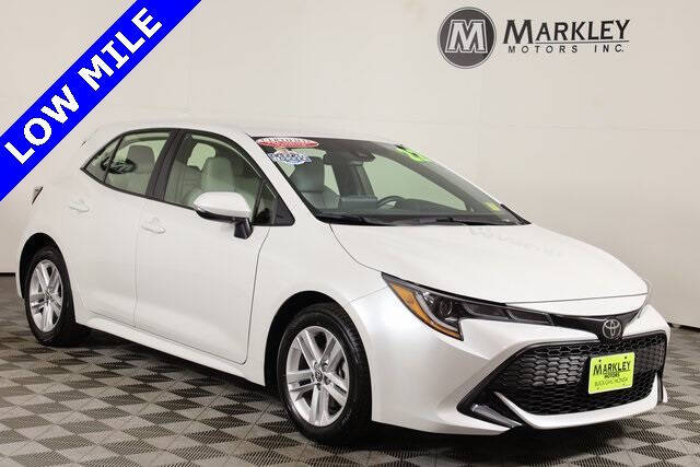 2022 Toyota Corolla Hatchback SE's photo