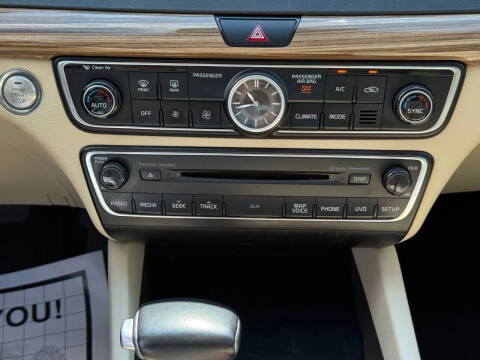 2017 Kia Cadenza Premium