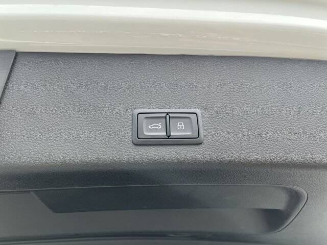 2024 Audi Q8 e-tron quattro Prestige