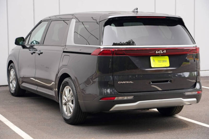 2023 Kia Carnival