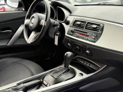 2005 BMW Z4 2.5i