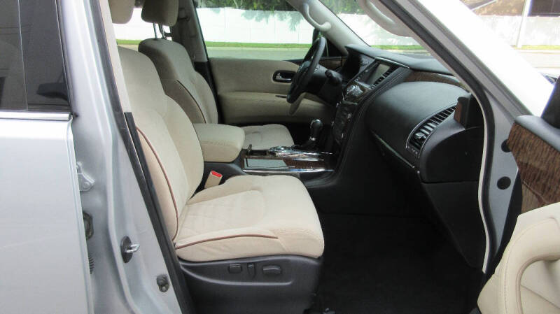 2017 Nissan Armada SV