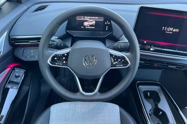 2025 Volkswagen ID.4 Pro