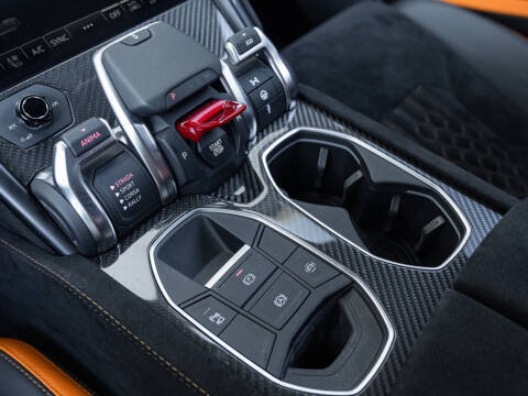 2023 Lamborghini Urus Performante