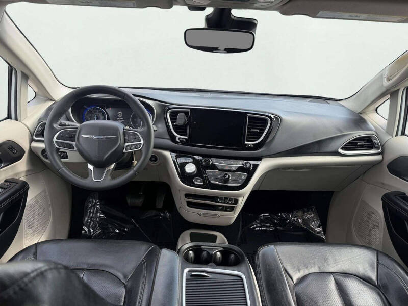 2022 Chrysler Pacifica Touring L