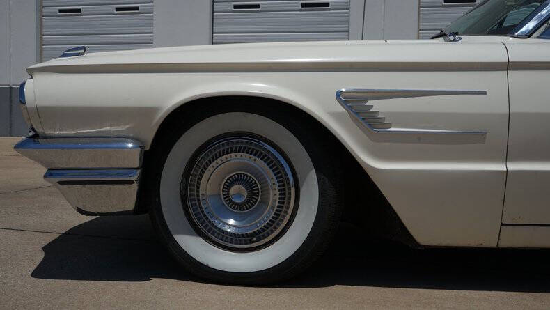 1965 Ford Thunderbird