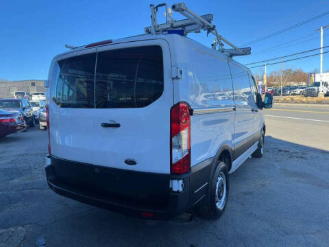 2021 Ford Transit 250