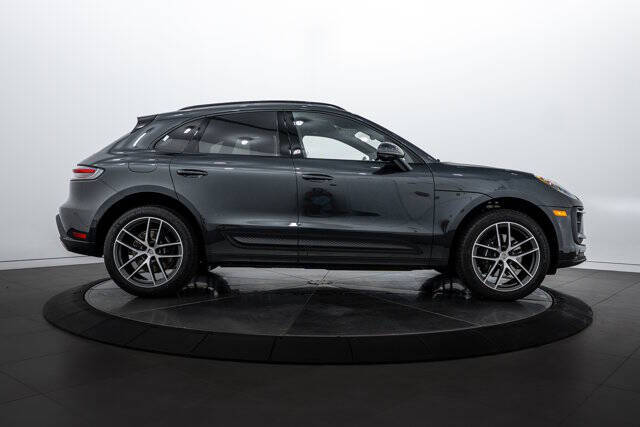 2025 Porsche Macan