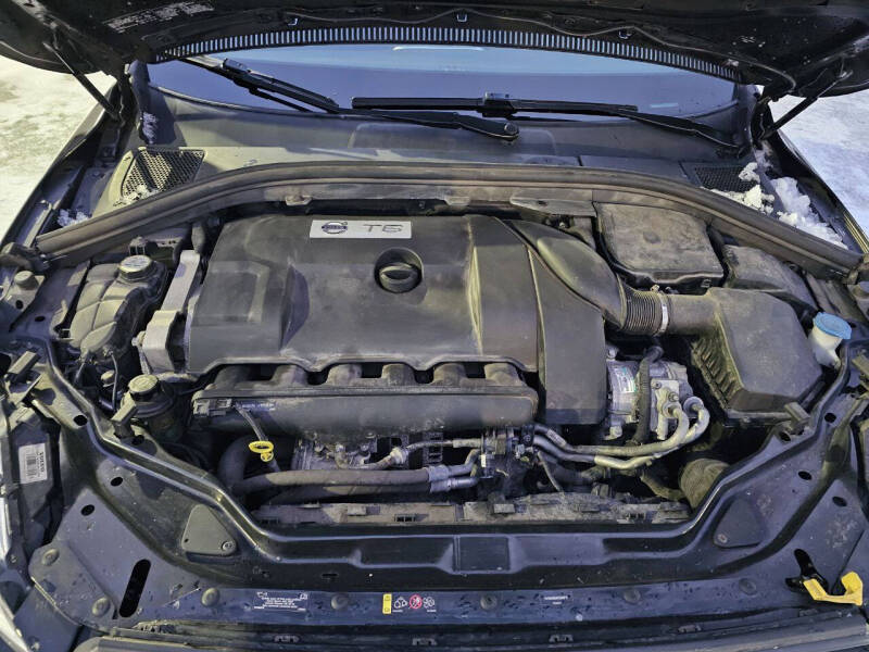 2015 Volvo XC60 T6 R-Design Premier Plus