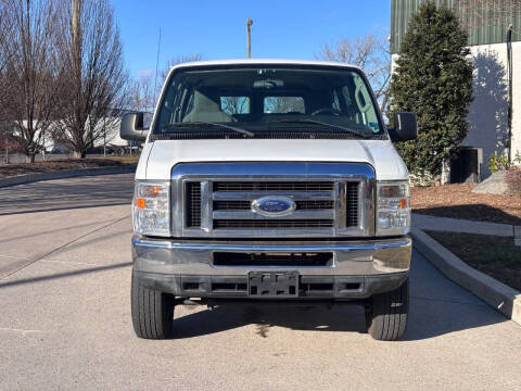 2012 Ford E-Series E-350 SD XLT
