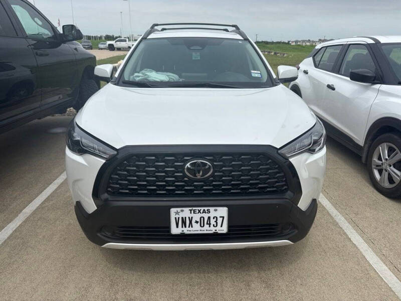 2024 Toyota Corolla Cross LE