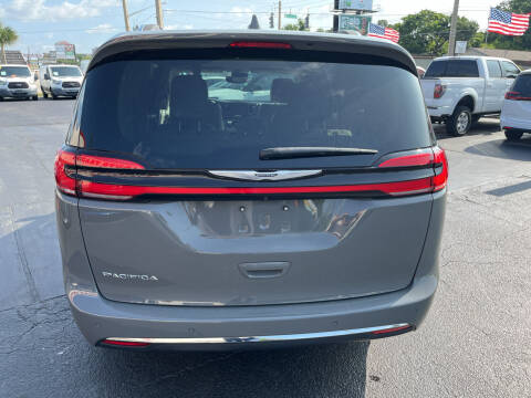 2021 Chrysler Pacifica Touring L