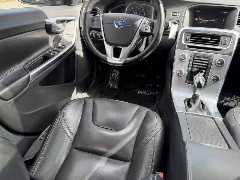 2017 Volvo S60 T5 Dynamic