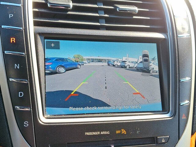 2019 Lincoln Nautilus Select