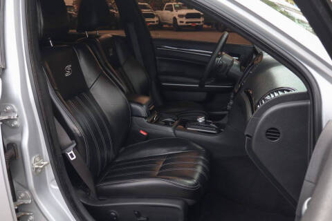 2023 Chrysler 300 S V6
