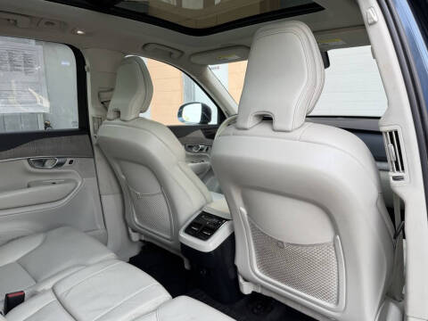 2023 Volvo XC90 B5 Plus Bright Theme
