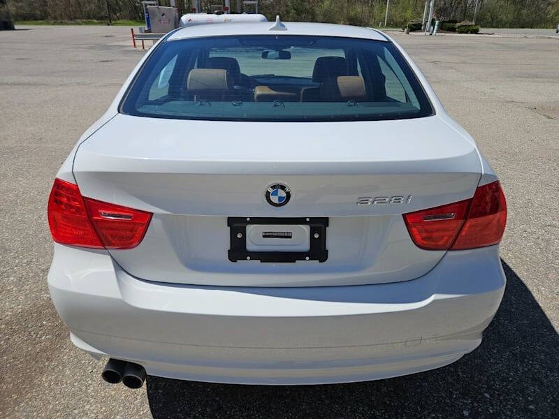 2011 BMW 3 Series for sale at DANGO AUTO SALES in HOWARD CITY, MI