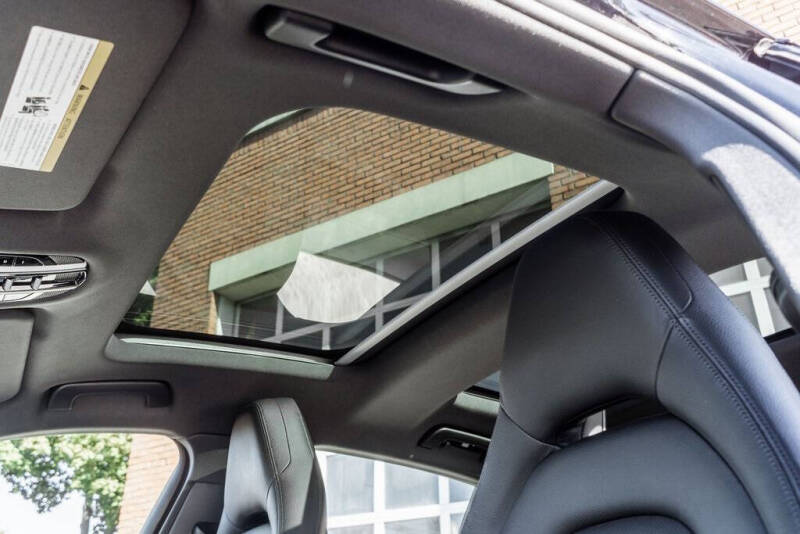 2018 Porsche Panamera 4