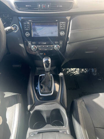 2017 Nissan Rogue SL