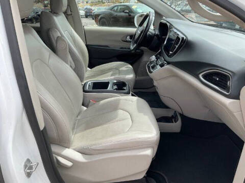 2021 Chrysler Pacifica Touring L