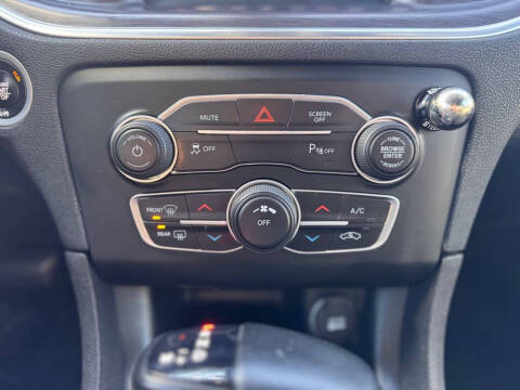 2018 Dodge Charger SXT