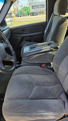 2004 Chevrolet Silverado 1500 LS