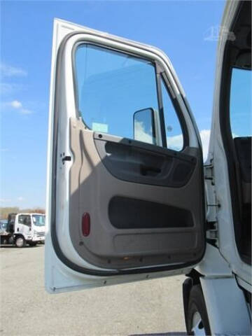 2014 Freightliner Cascadia