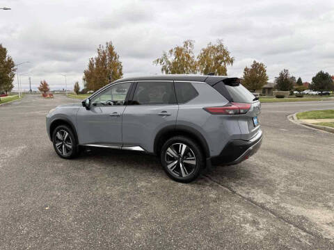 2022 Nissan Rogue SL