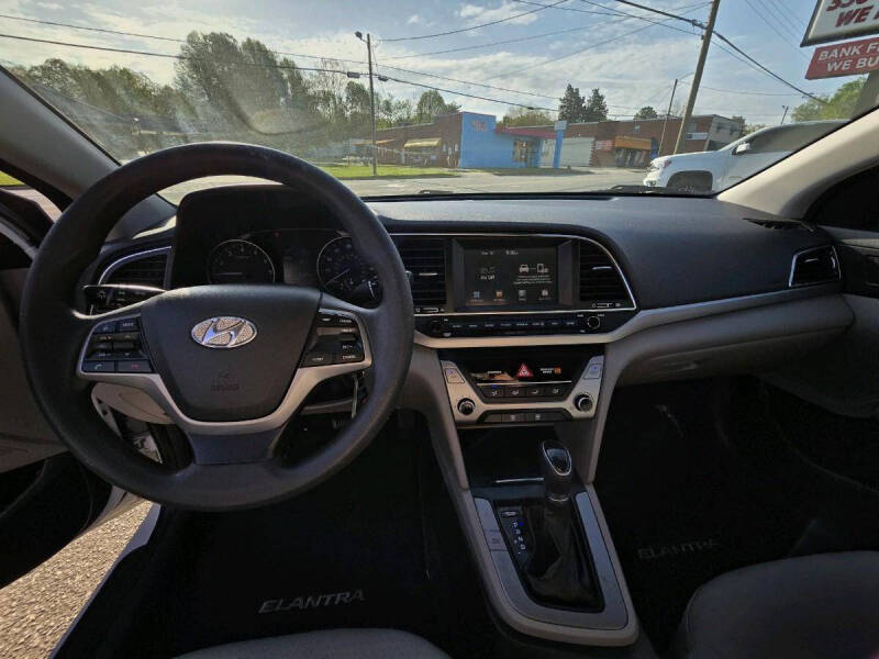 2017 Hyundai Elantra