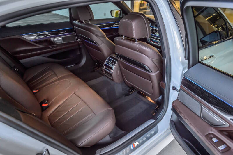 2020 BMW 7 Series 740i