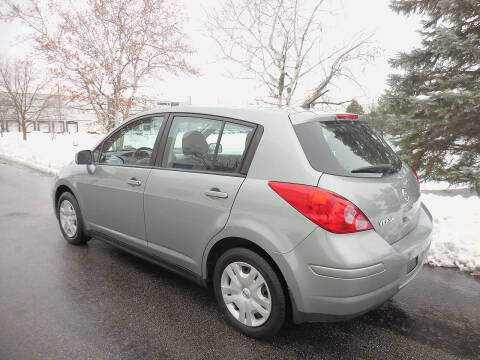 2011 Nissan Versa 1.8 S